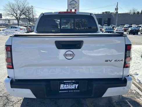 Certified 2022 Nissan Frontier SV w/ Technology Package image 25
