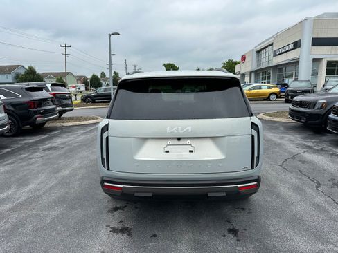 New 2027 Kia Telluride S w/ Towing Package AWD/4WD image 6