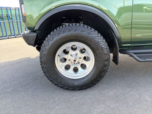 Certified 2023 Ford Bronco 2-Door w/ Sasquatch Package AWD/4WD image 30
