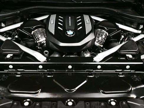 Used 2022 BMW X6 M50i w/ Executive Package image 34