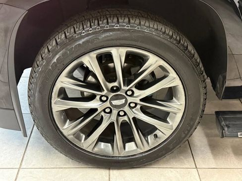 Used 2019 Cadillac Escalade Platinum w/ Escalade Sport Edition image 46