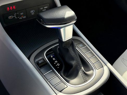 Certified 2025 Hyundai Kona SEL image 15