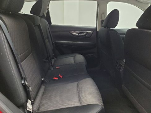 Used 2017 Nissan Rogue SV AWD/4WD image 19