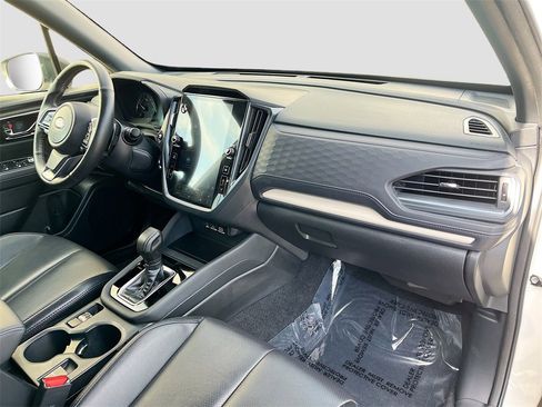 Used 2025 Subaru Forester Limited image 29