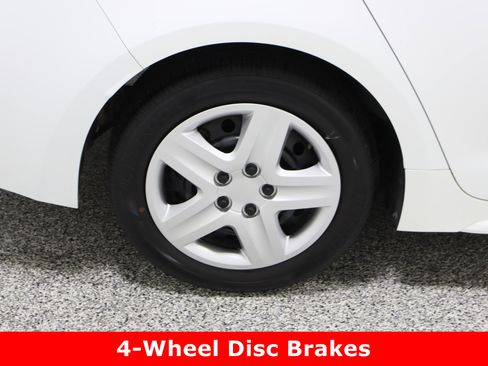 Used 2024 Toyota Corolla LE image 6