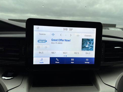 Used 2023 Ford Explorer XLT image 18