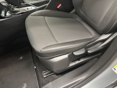 Used 2025 Buick Encore GX Preferred FWD image 17