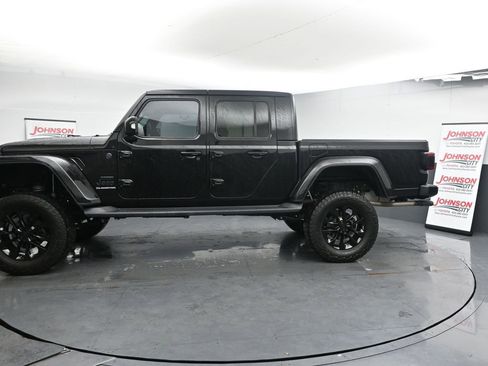 Used 2022 Jeep Gladiator Overland image 5
