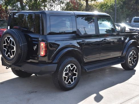 Certified 2025 Ford Bronco Outer Banks image 7