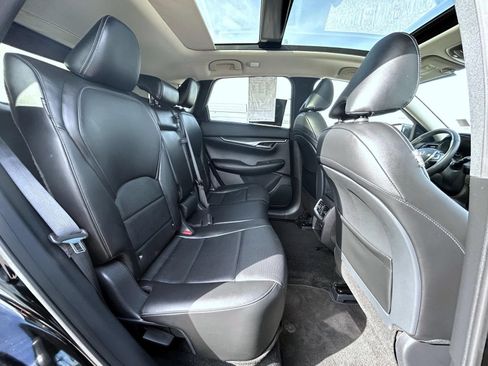 Certified 2025 INFINITI QX50 Luxe AWD/4WD image 19