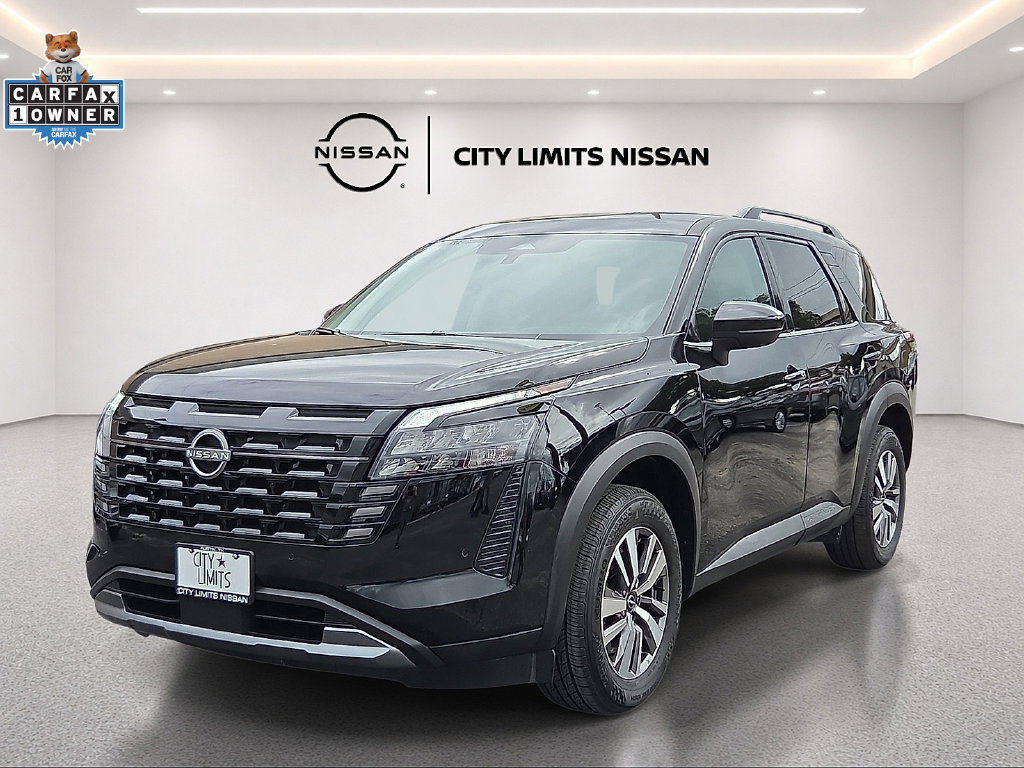 Used 2026 Nissan Pathfinder SL FWD image 2