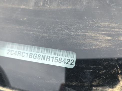 Used 2022 Chrysler Pacifica Touring-L image 13