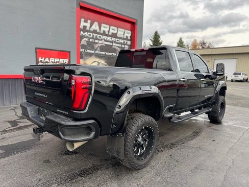 Used 2024 GMC Sierra 3500 Denali w/ Technology Package image 8