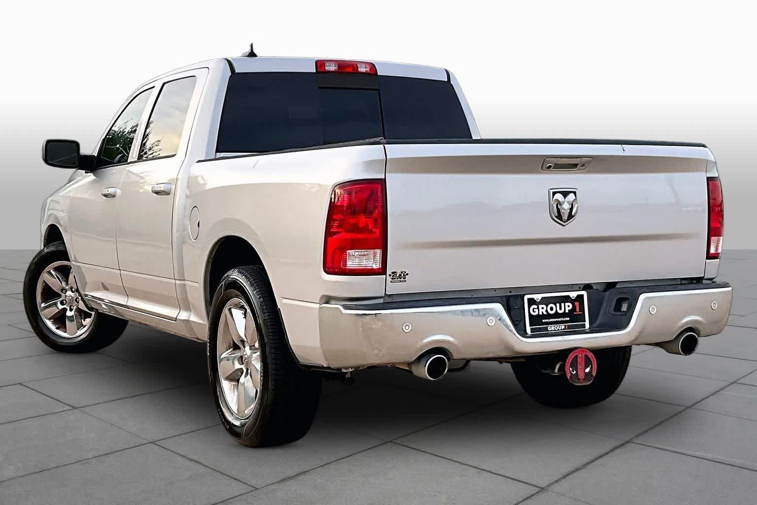 Used 2016 RAM 1500 Lone Star RWD image 9