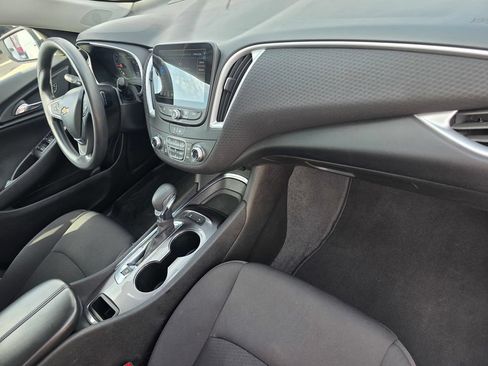 Used 2024 Chevrolet Malibu LT FWD image 24