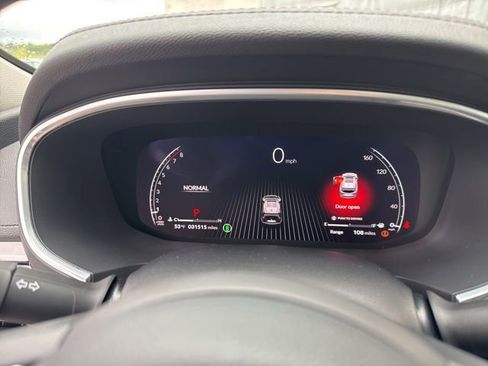 Used 2023 Acura MDX SH-AWD image 17
