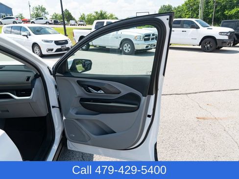 Used 2019 GMC Terrain SLT w/ Infotainment Package II AWD/4WD image 16