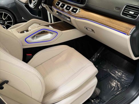 Used 2021 Mercedes-Benz GLS 580 4MATIC image 45