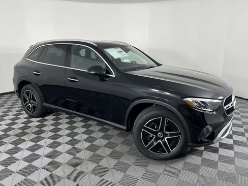 New 2026 Mercedes-Benz GLC 300 4MATIC image 2