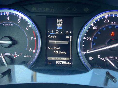 Used 2015 Toyota Highlander XLE image 16
