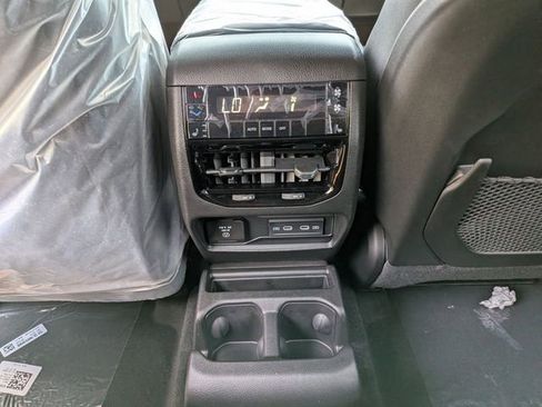 New 2026 Jeep Grand Cherokee L Limited AWD/4WD image 15
