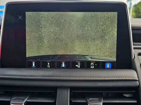 Used 2022 GMC Yukon XL SLT w/ SLT Luxury Package AWD/4WD image 32
