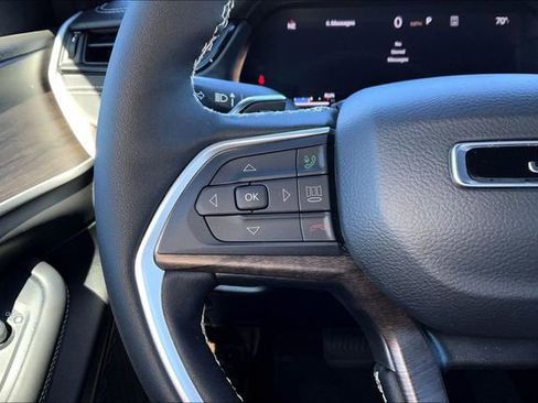 New 2026 Jeep Grand Cherokee Altitude AWD/4WD image 18