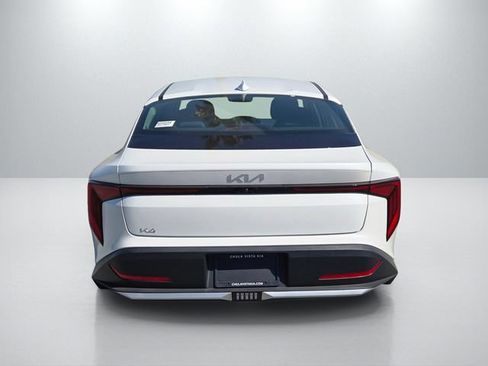 New 2026 Kia K4 FWD image 9