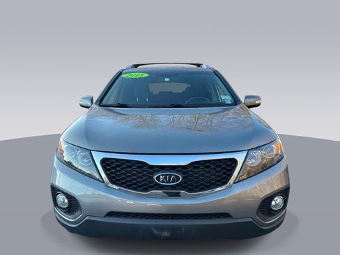 Used 2013 Kia Sorento LX w/ Convenience Pkg image 8