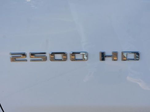 Used 2021 Chevrolet Silverado 2500 LT w/ Z71 Off-Road Package image 11