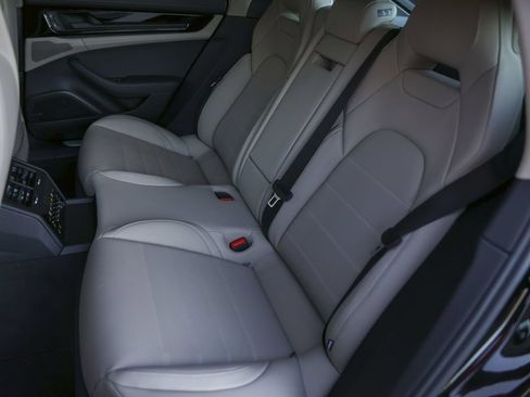 New 2026 Porsche Panamera 4 image 30