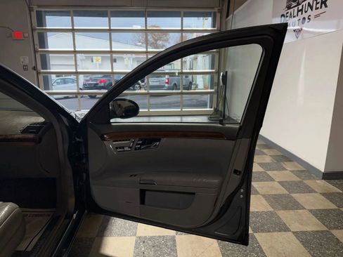 Used 2009 Mercedes-Benz S 550 4MATIC image 15