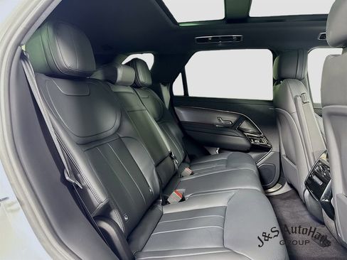 Used 2023 Land Rover Range Rover Sport SE AWD/4WD image 35