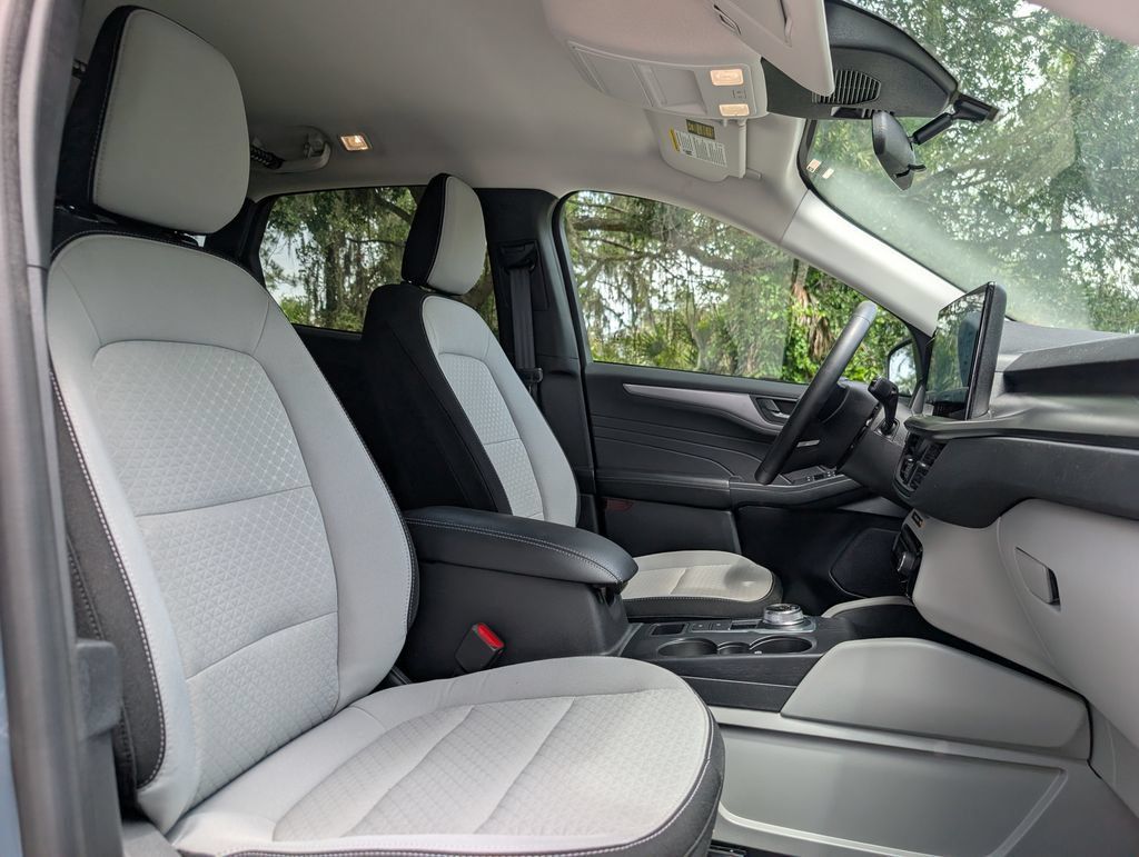 Used 2024 Ford Escape Active w/ Tech Pack #1 FWD image 18