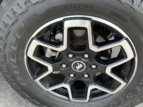Used 2021 Ford Bronco Outer Banks AWD/4WD image 16