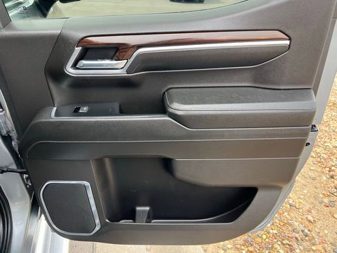 Used 2023 GMC Sierra 1500 SLT w/ SLT Premium Package image 23