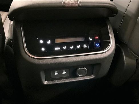 New 2026 Nissan Armada Platinum image 19