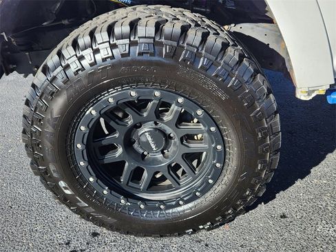 Used 2016 Toyota 4Runner SR5 image 14