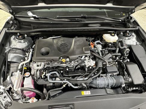 Used 2025 Toyota Camry SE FWD image 40