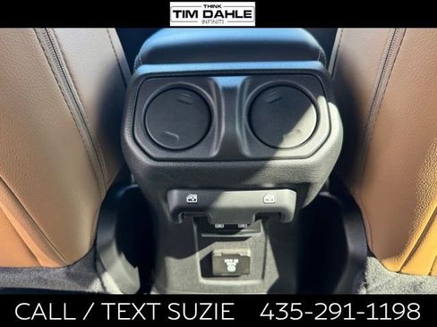 Used 2022 Jeep Wrangler Unlimited Sahara w/ Cold Weather Group AWD/4WD image 14