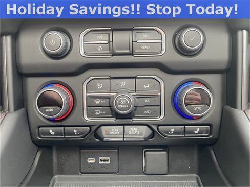 Used 2022 Chevrolet Suburban RST w/ Luxury Package image 20