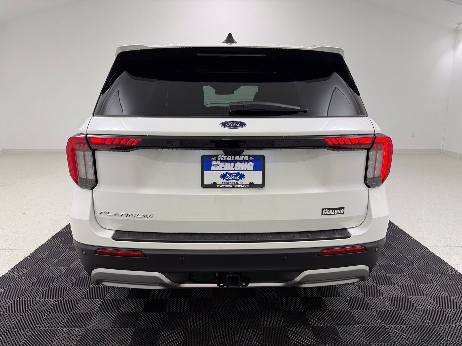 New 2026 Ford Explorer Platinum RWD image 7