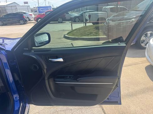 Used 2019 Dodge Charger Scat Pack w/ Plus Group RWD image 11