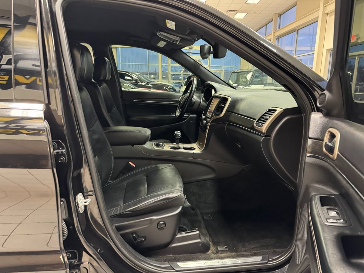 Used 2015 Jeep Grand Cherokee Limited AWD/4WD image 16