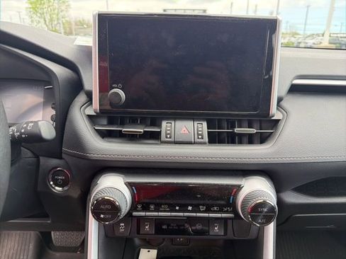 Used 2023 Toyota RAV4 XLE Premium image 25