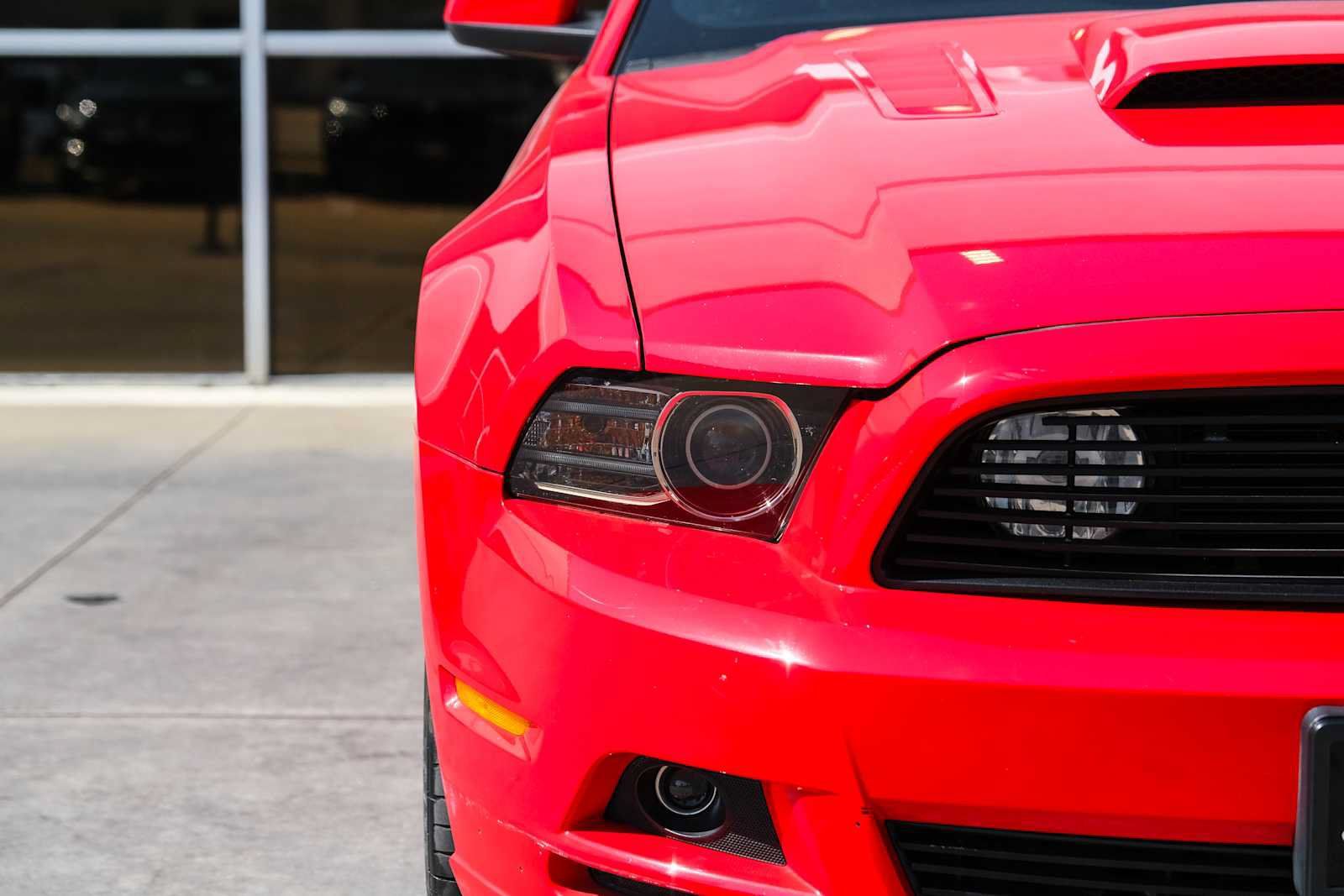Used 2014 Ford Mustang GT Premium w/ Electronics Package RWD image 3