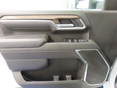 Used 2025 Chevrolet Silverado 2500 LT AWD/4WD image 15