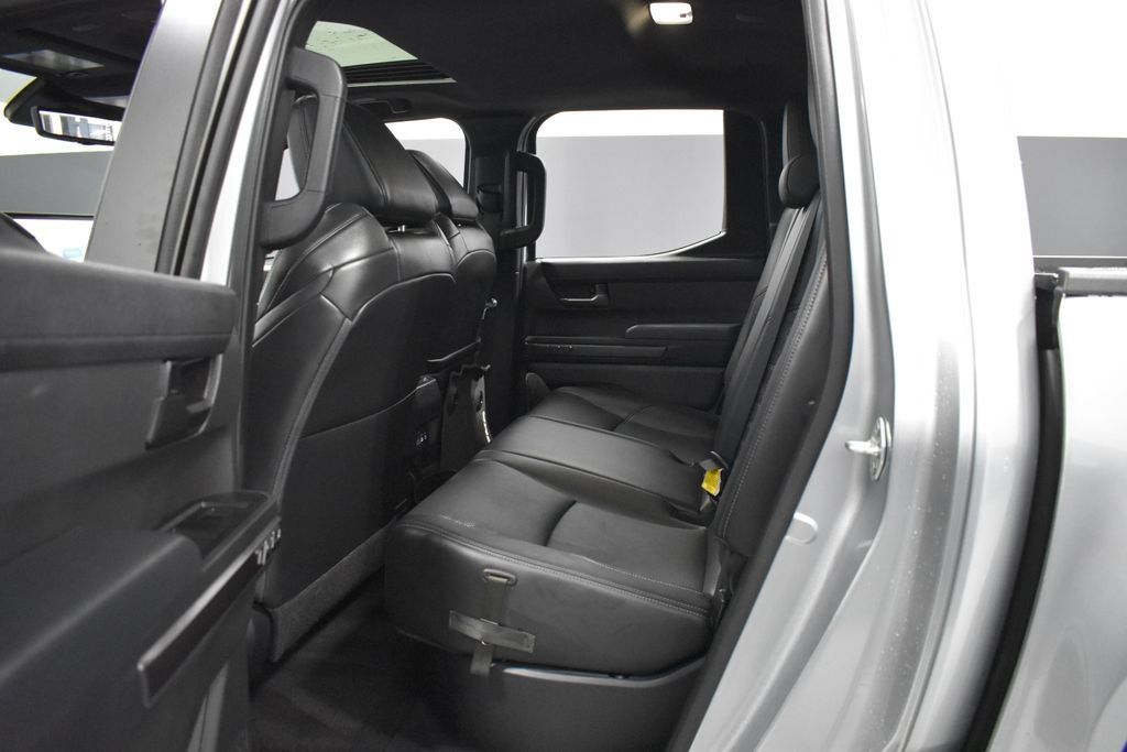 Used 2024 Toyota Tacoma TRD Off-Road w/ TRD Off Road Premium Package AWD/4WD image 36