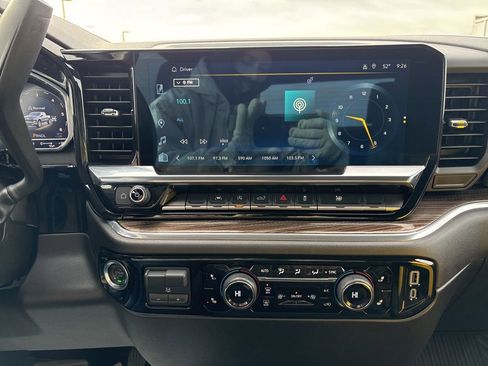 Used 2025 Chevrolet Silverado 1500 LT image 33