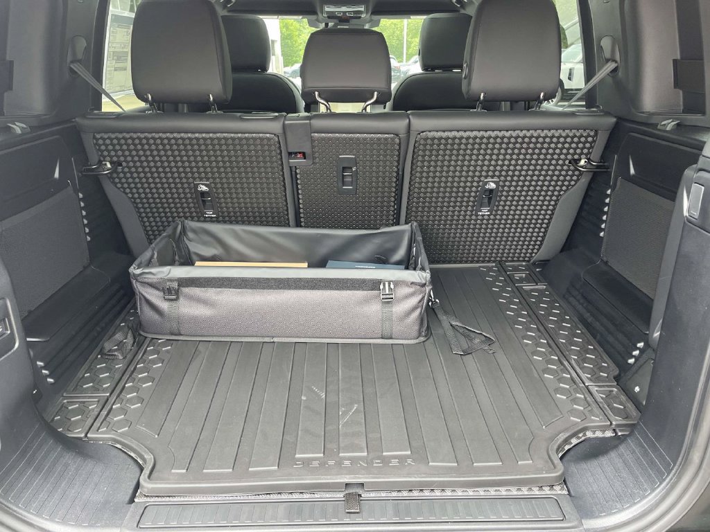 New 2026 Land Rover Defender 110 S AWD/4WD image 18
